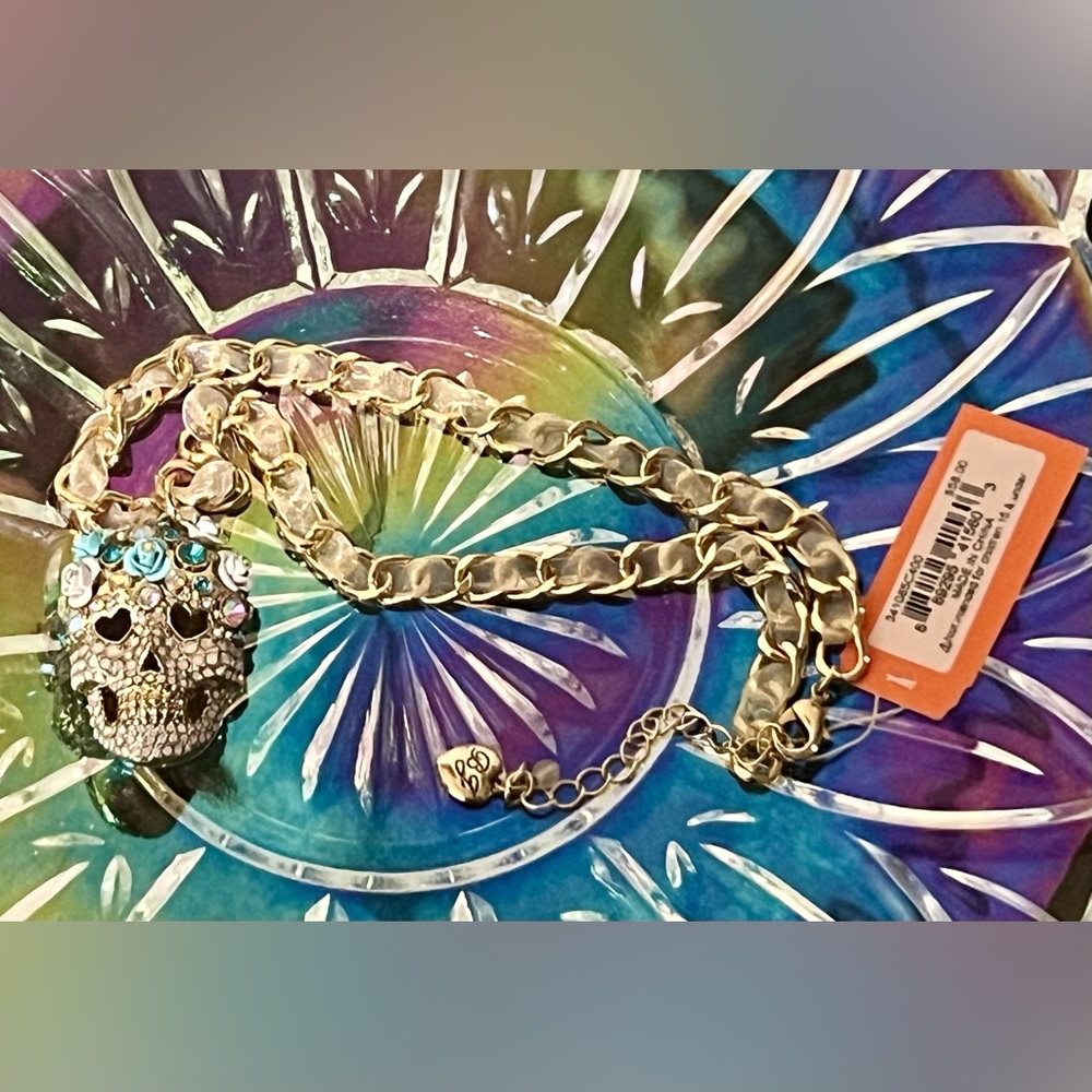 BNWT Betsey Johnson Silver &Gold Skull Necklace with Blue and Pink Accents